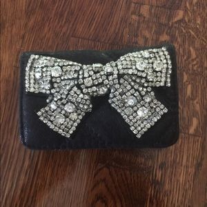 Beautiful bedazzled card holder 🖤✨